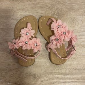 Toddler girl sandals- young dimensions brand sz 7